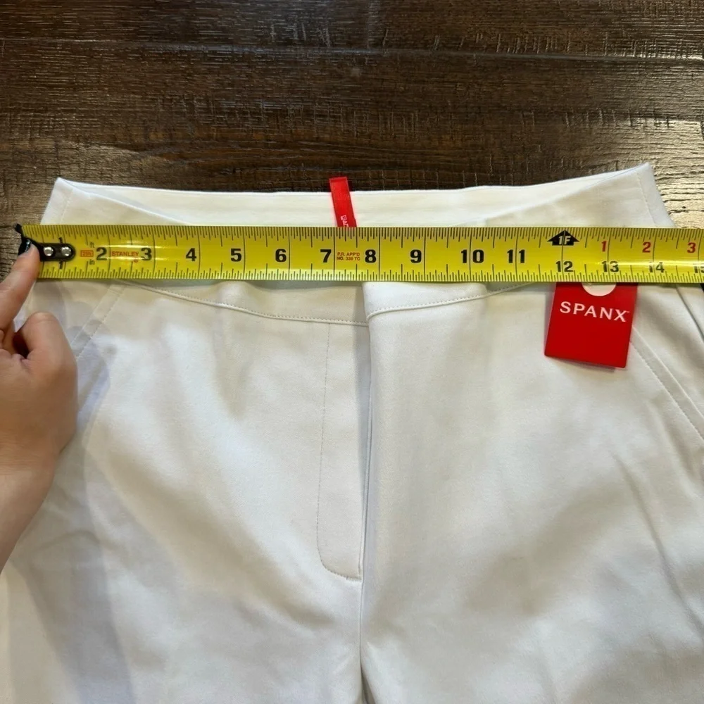 Spanx Silver Lining Classic White Kick Flare Pant Size Medium Petite Women